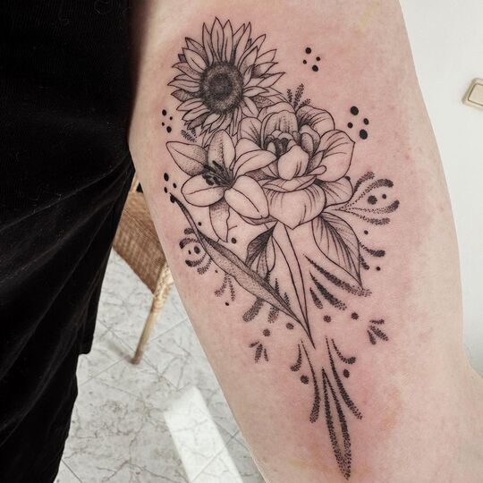 tatuaje ornamental flores en Zaragoza