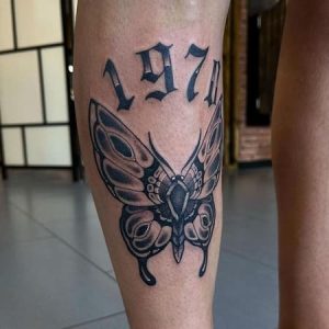 tatuajes mariposas blanco y negro en Zaragoza