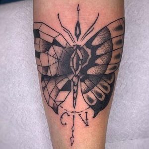 tatuajes mariposas geométricos en Zaragoza