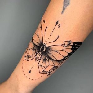 tatuajes mariposas geométrica en Zaragoza