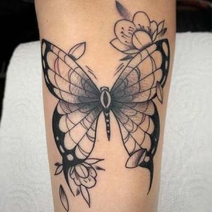 tatuajes mariposas línea fina en Zaragoza