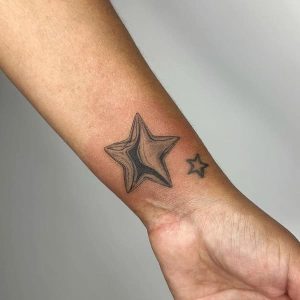 tatuajes pequeños en zaragoza globo estrella