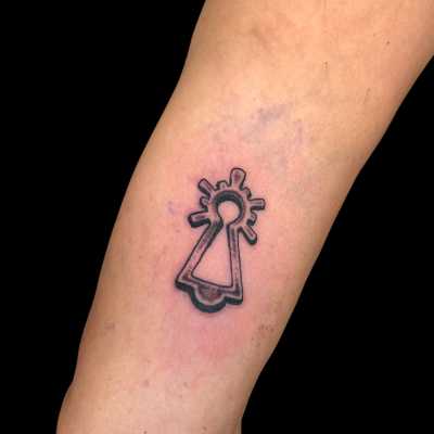 Tatuajes de la Virgen del Pilar Tatuajes de la Virgen del Pilar - Estudio de tatuajes en Zaragoza Barbarroja 2