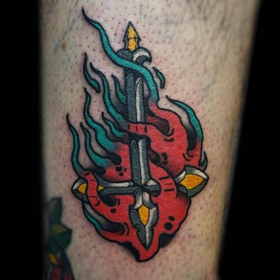 tatuaje tradicional cruz