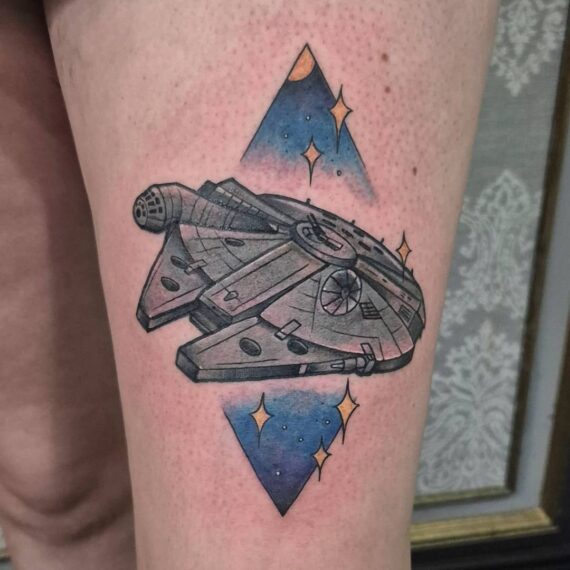 tatuaje tradicional en zaragoza halcon milenario barbarroja tattoo