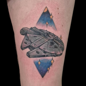tatuaje cartoon halcon milenario star wars